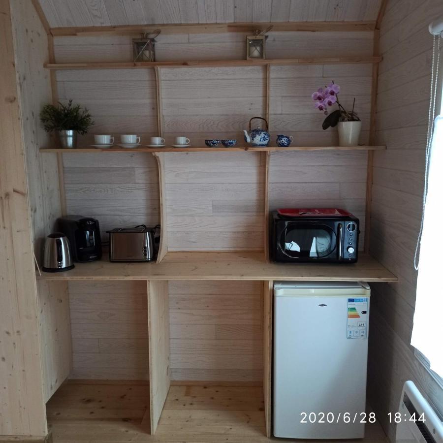 Une Tiny House à découvrir au cœur de la cité ! Contrexéville Exterior foto