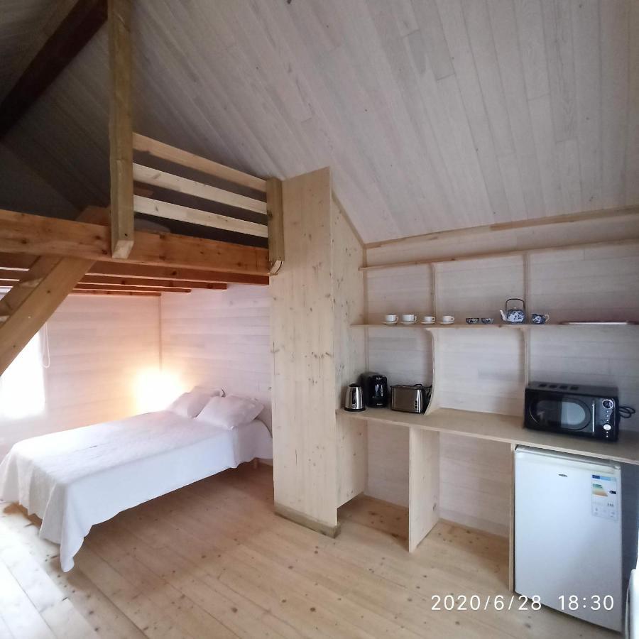 Une Tiny House à découvrir au cœur de la cité ! Contrexéville Exterior foto