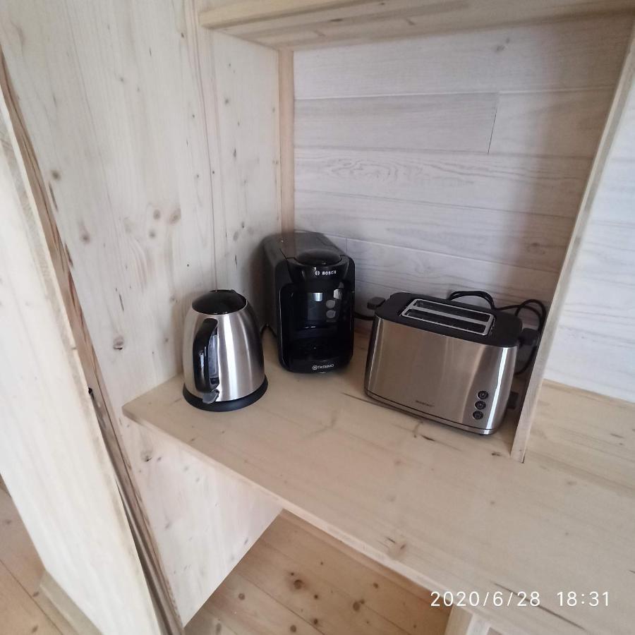 Une Tiny House à découvrir au cœur de la cité ! Contrexéville Exterior foto