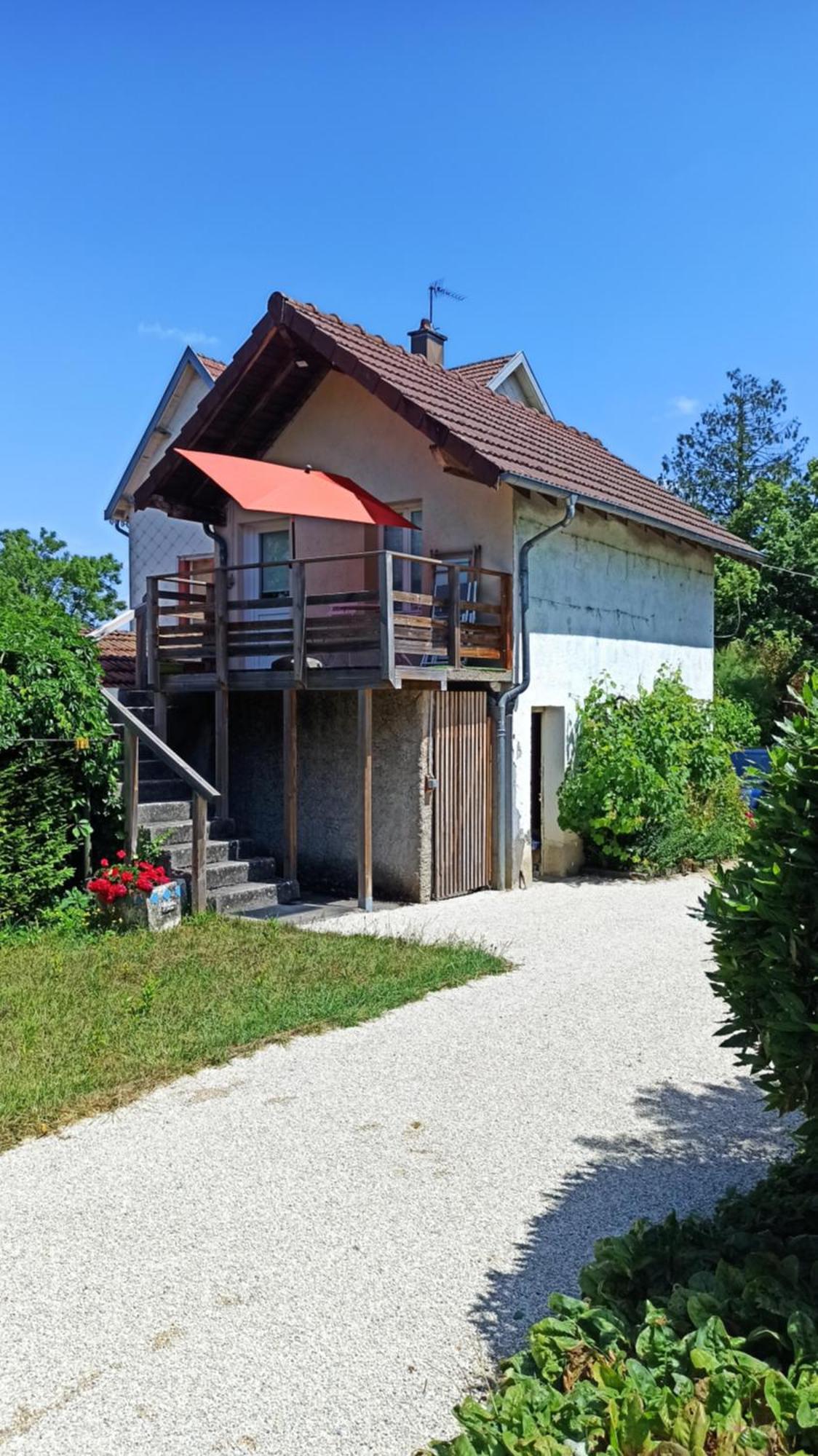 Une Tiny House à découvrir au cœur de la cité ! Contrexéville Exterior foto